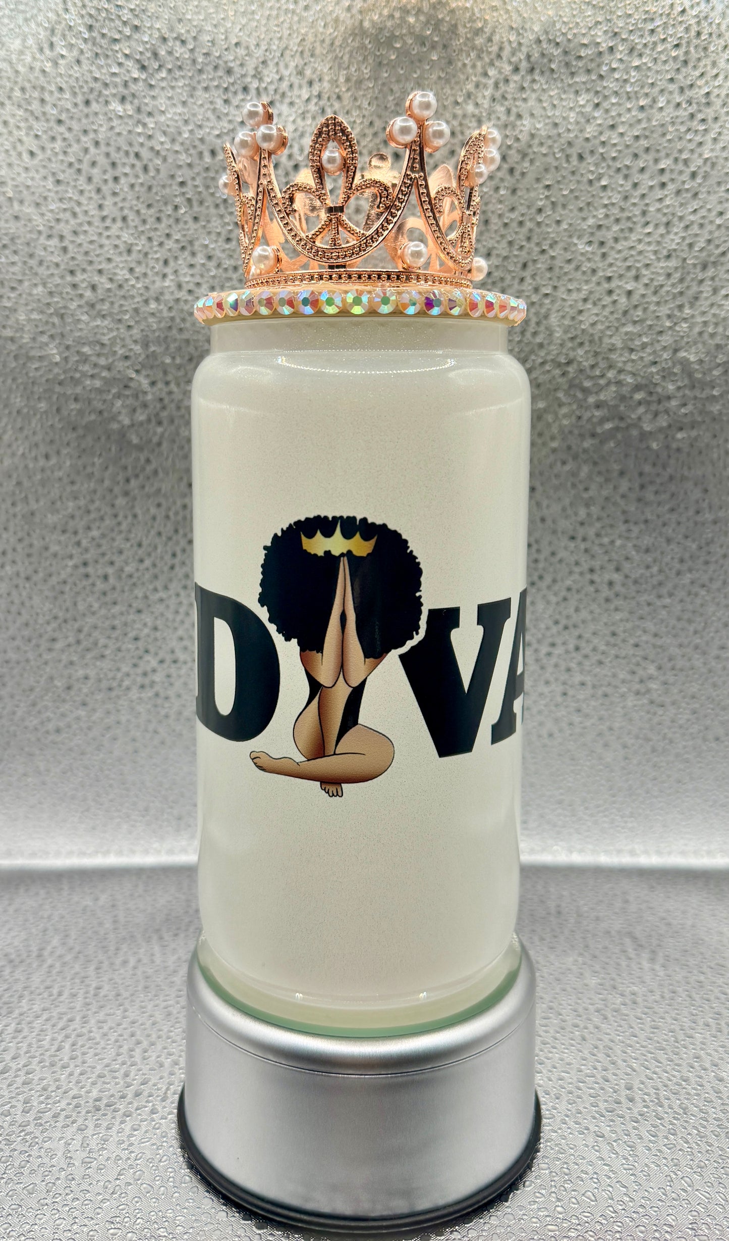 Crowned Diva Shimmer Glass Can